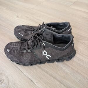 On Running Sneaker Cloud X Black Asphalt Woman